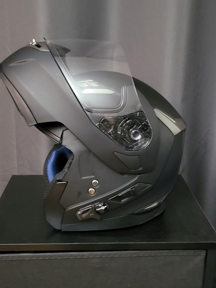 Motorcycle Helmets & Goggles