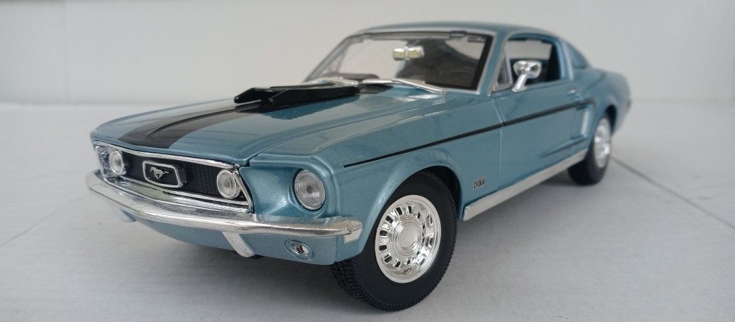 Die Cast Metal - 1968 Ford Mustang GT - New Condition -