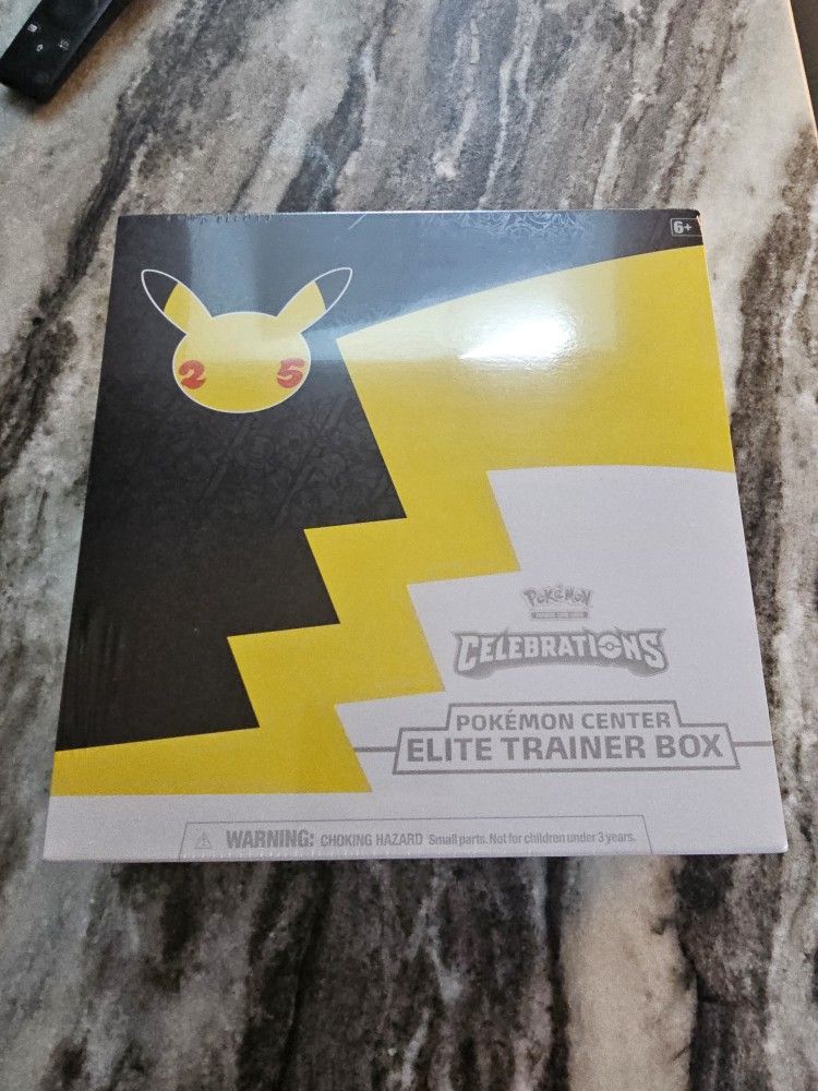 CELEBRATIONS 25th Anniversary Pokemon Center Elite Trainer Box