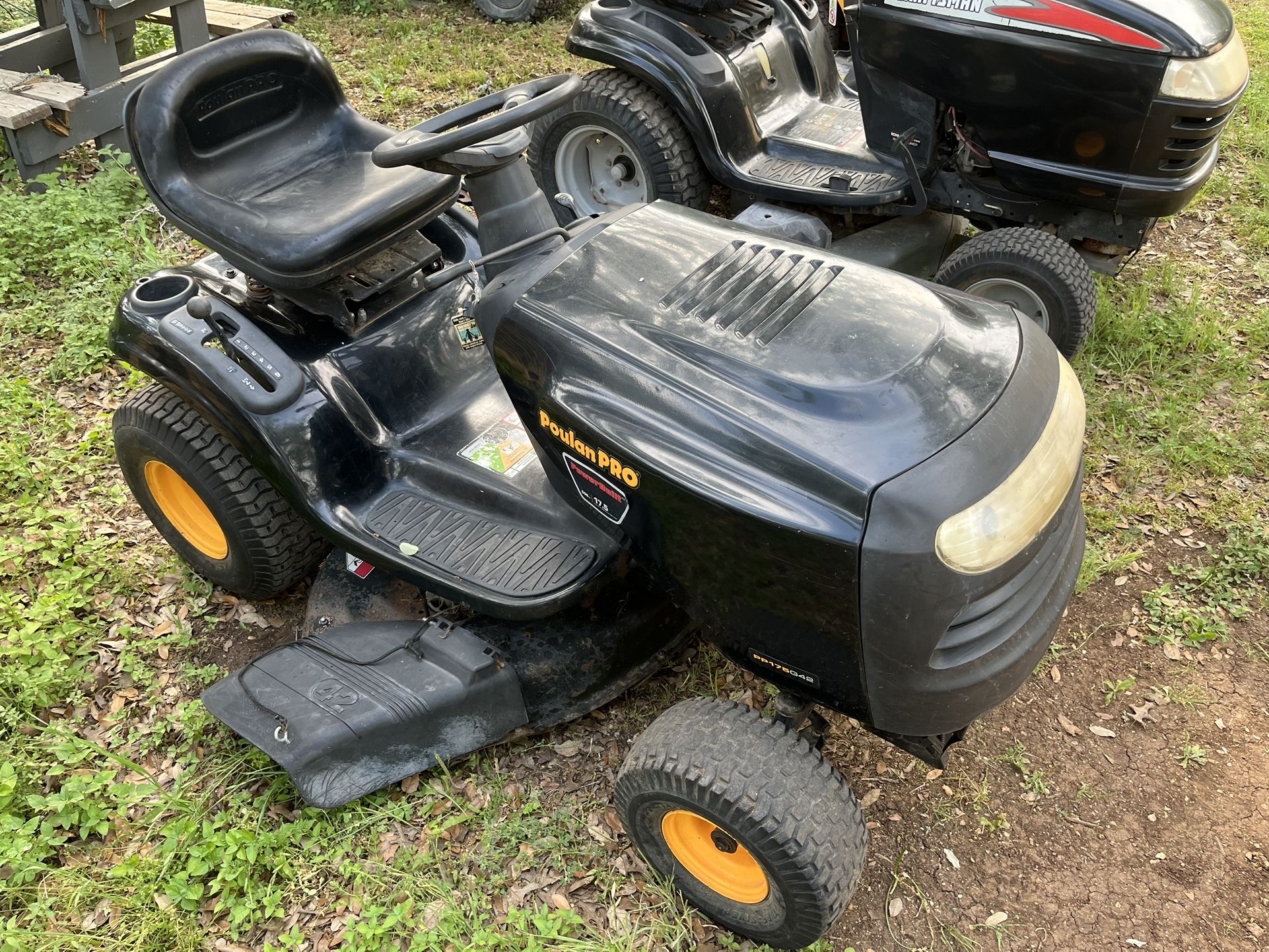2016 Poulan Pro 42” Riding Lawn Mower 16.5hp