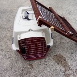Small Dog Kennel +Gate 20.00
