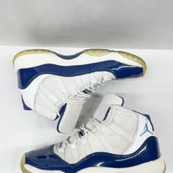 Size 5Y or W7- Air Jordan 11