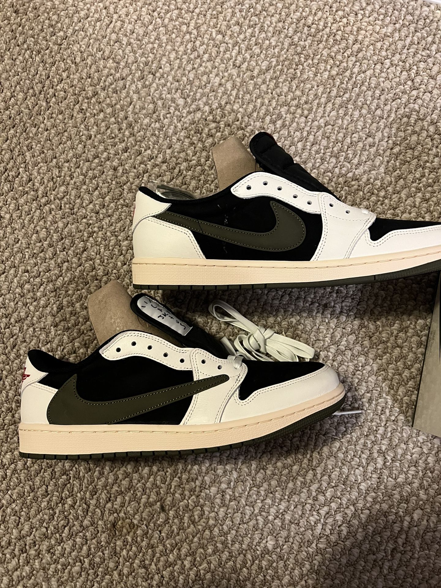 DZ4137-106 Jordan 1 Retro Low OG SP Travis Scott Olive OG (W) 13/11.5 w receipt