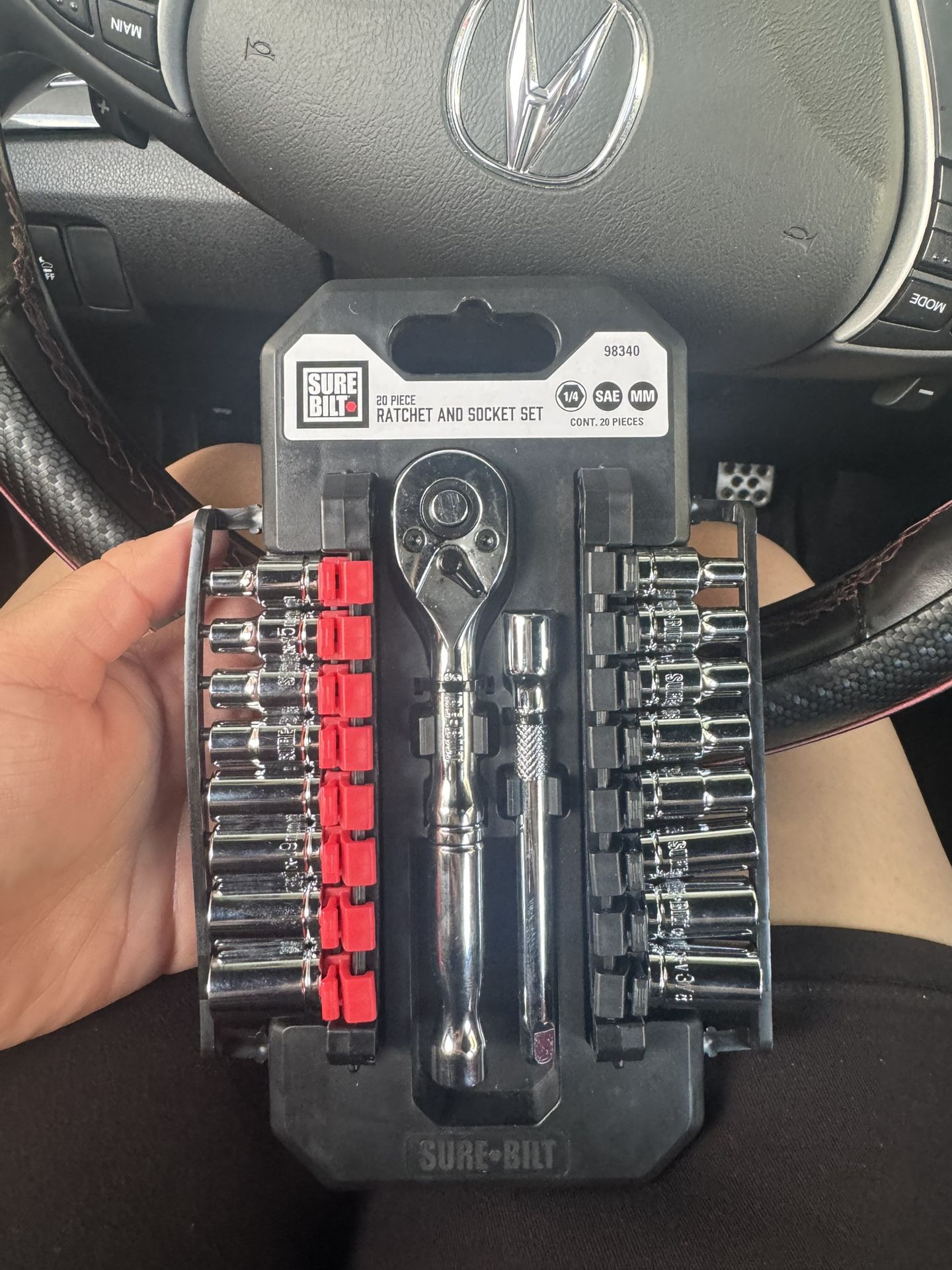 20 Piece Ratchet And Socket Set