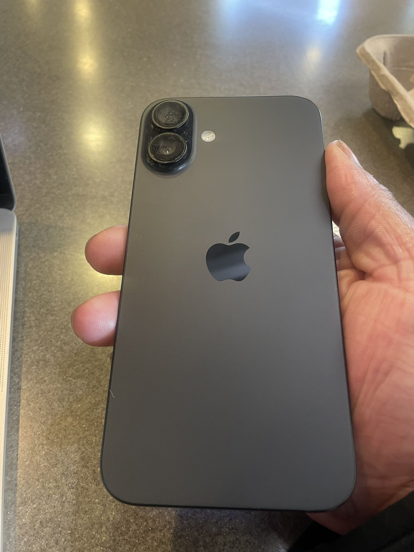 iPhone 16 Plus