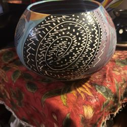 Postmodern Audio Pottery Base