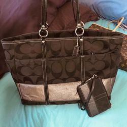 New Black Coach Satchel With Matching Wristlet 