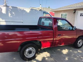 1993 Nissan pick up  118,000 original miles