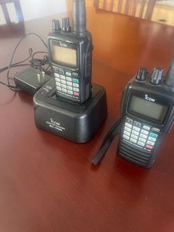 Handheld aviation transceiver