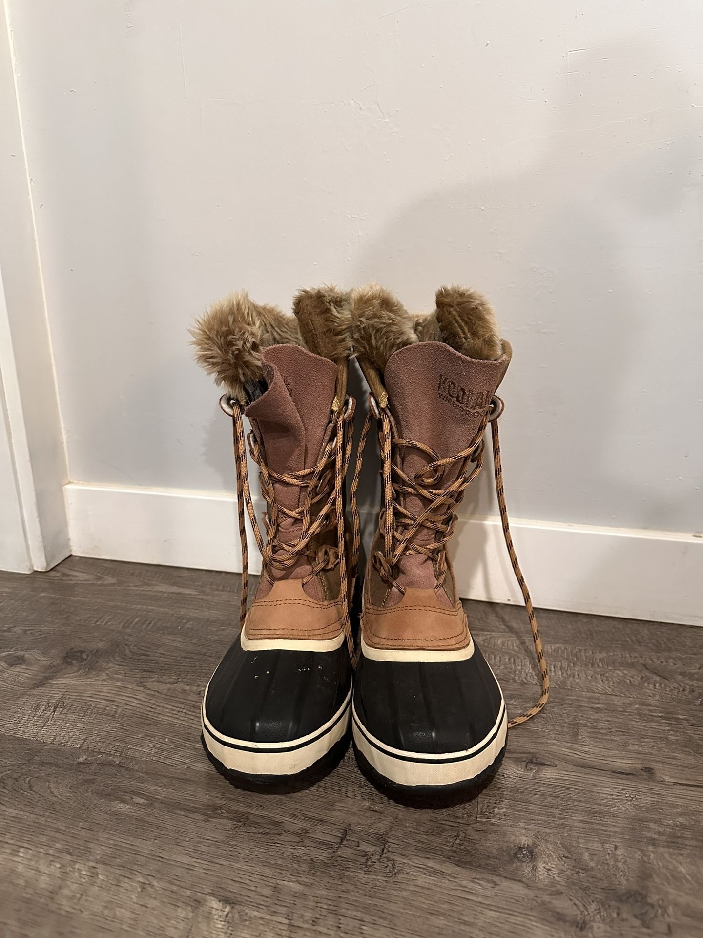 Women’s Kodiak Snow Boots - Size 9