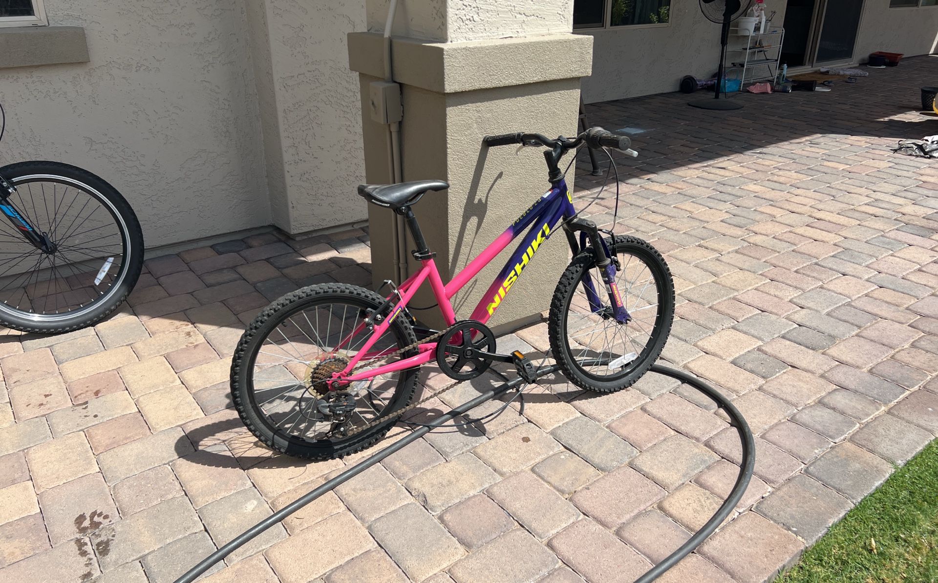 Nishiki Pueblo 20 Girls Mountain Bike