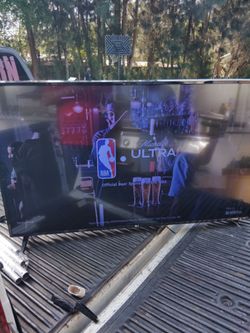 55" LG LARGE SCREEN TV