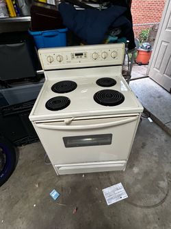 Amana White Electric Range Self-Clean Oven