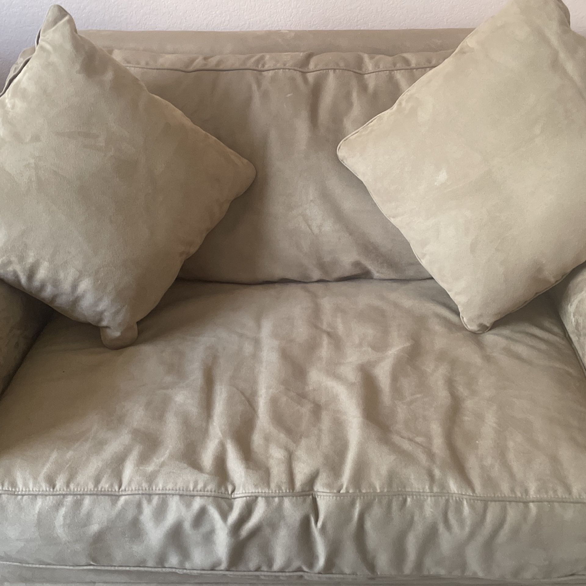 Couch With Pull Out Bed