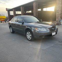 2010 HYUNDAI SONATA