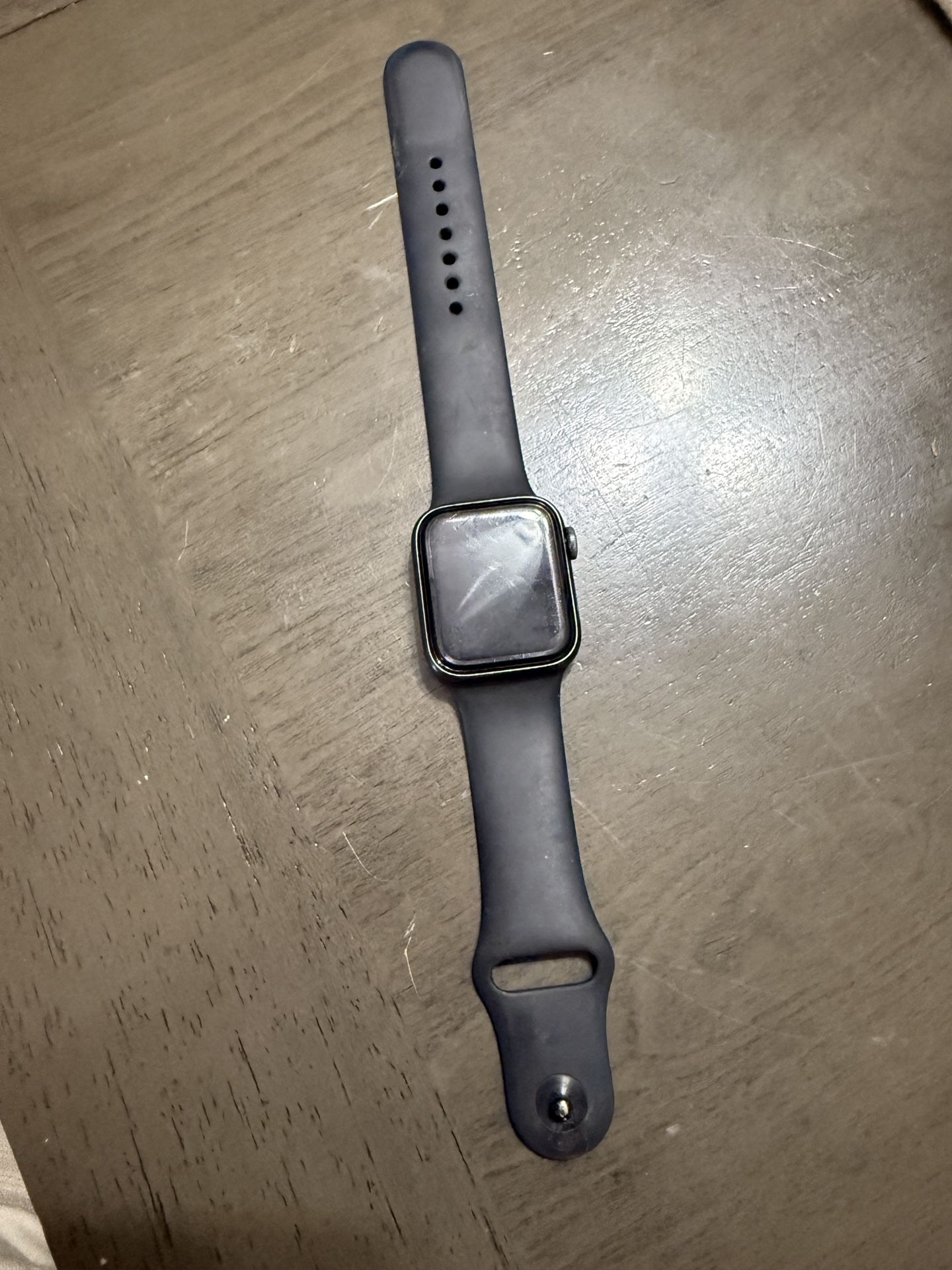 Apple Watch Series 5 Aluminum 