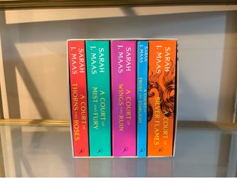 A Court of Thorns and Roses set