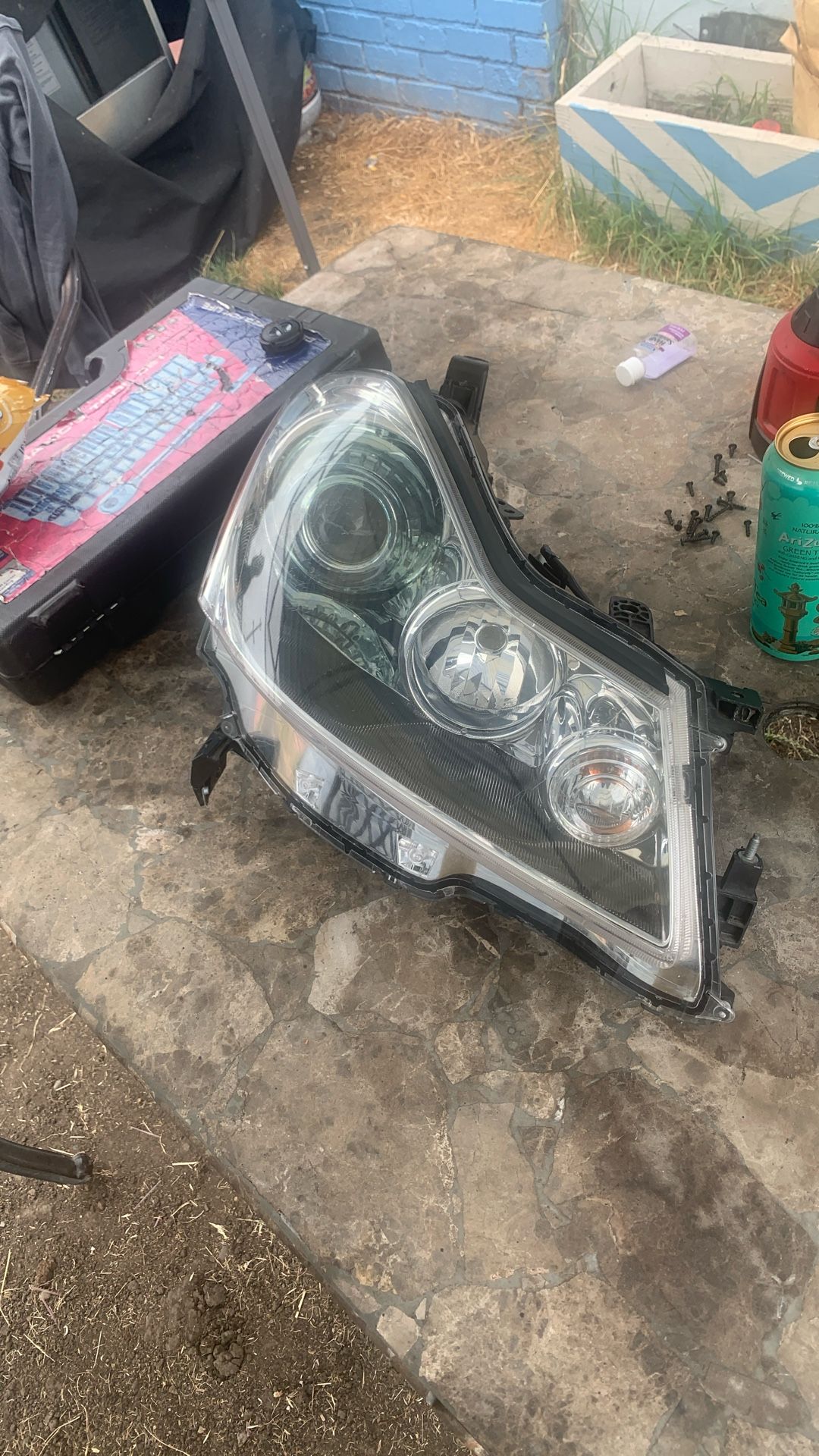 Left 2027 Infinity M36 Front Head Light