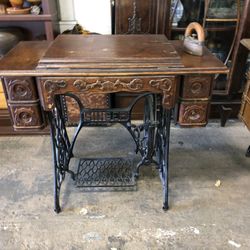 Antique Singer Treadle Sewing Machine Early 1900s