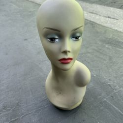 (MD-LisaF1) ROXYDISPLAY Female Mannequin Head