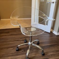 Desk Chair - Plastic 