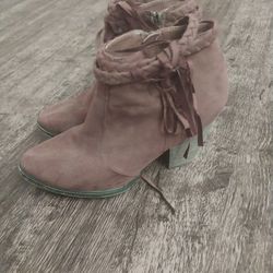 Womens 8-9s