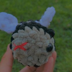 Zom-bee Plushie