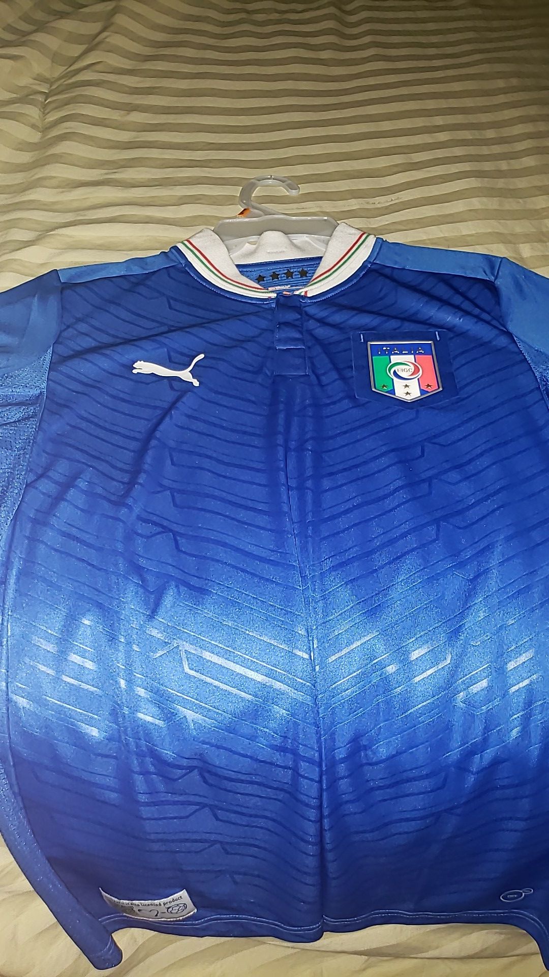 Authentic Italia/Italy Soccer Jersey. Size Small.