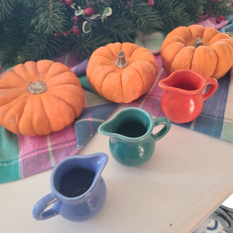 Fiesta Homer Laughlin Harlequin Novelty Individual / Miniature Creamers