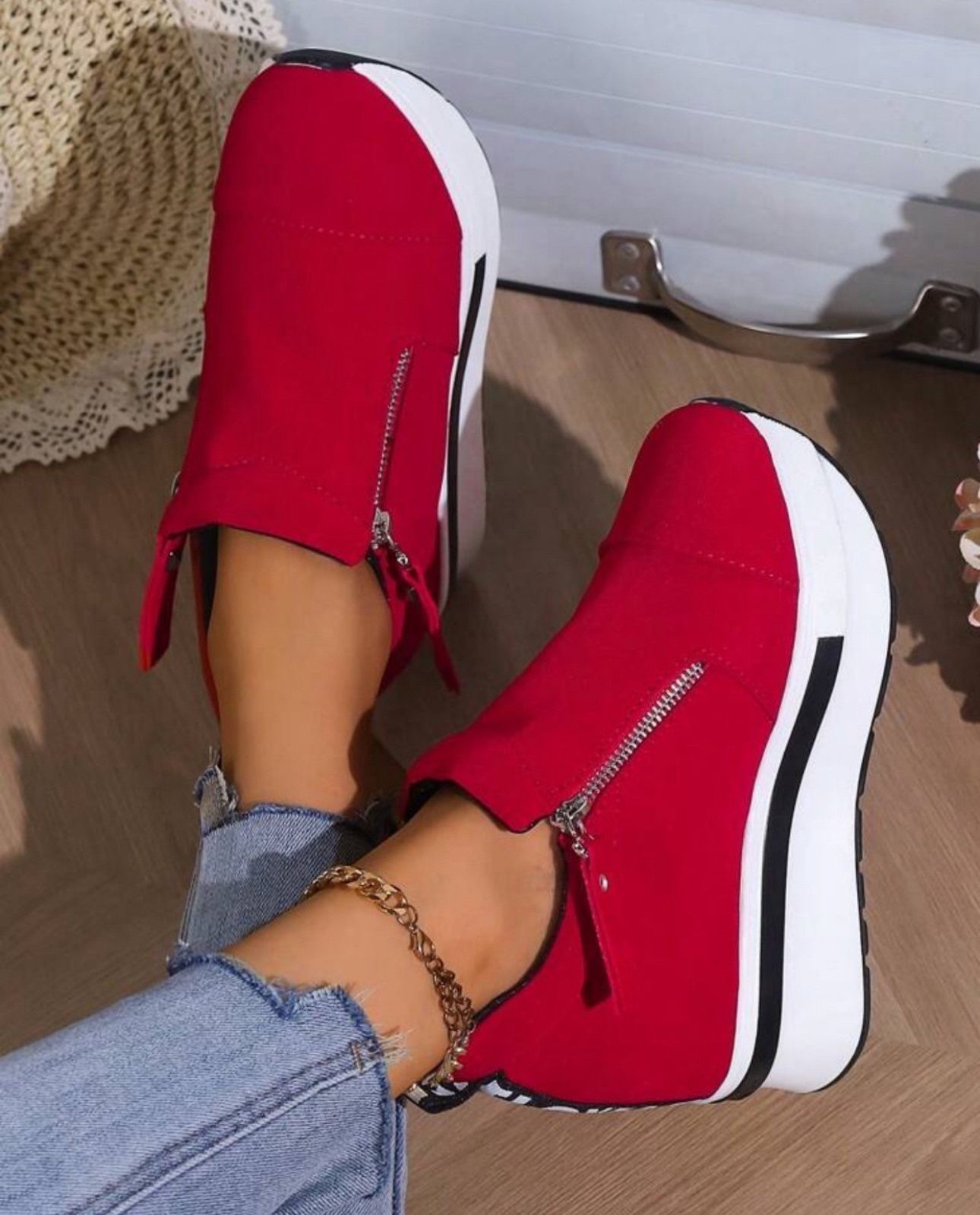 Brand New Women's Platform Wedge Sneakers . Rex Or Black