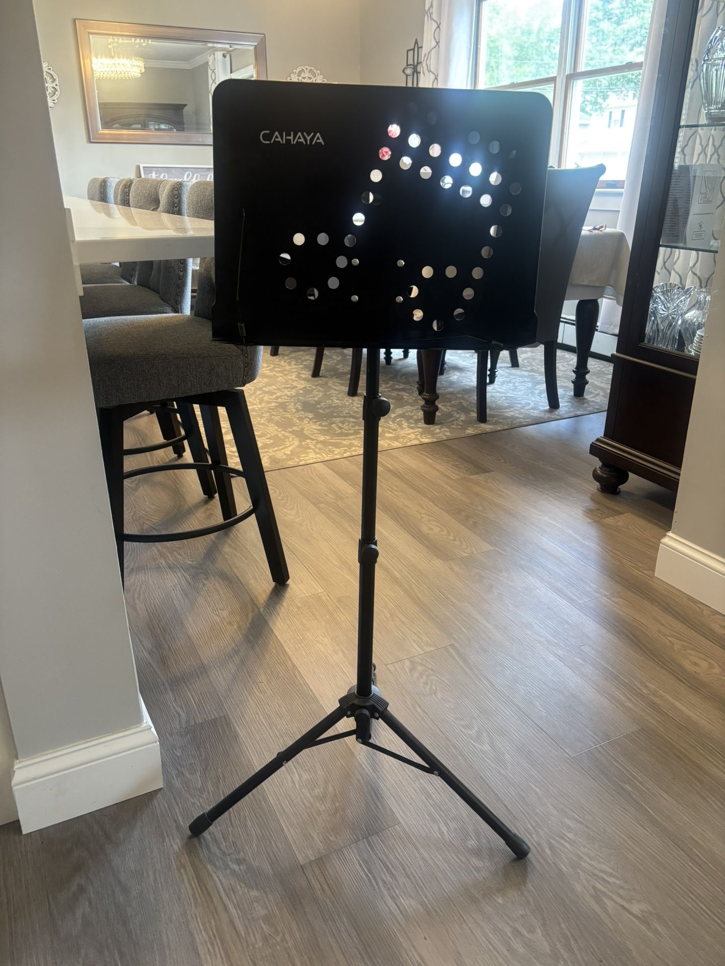 Music stand 