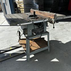 Wood table Saw - Delta Brand MADE IN USA