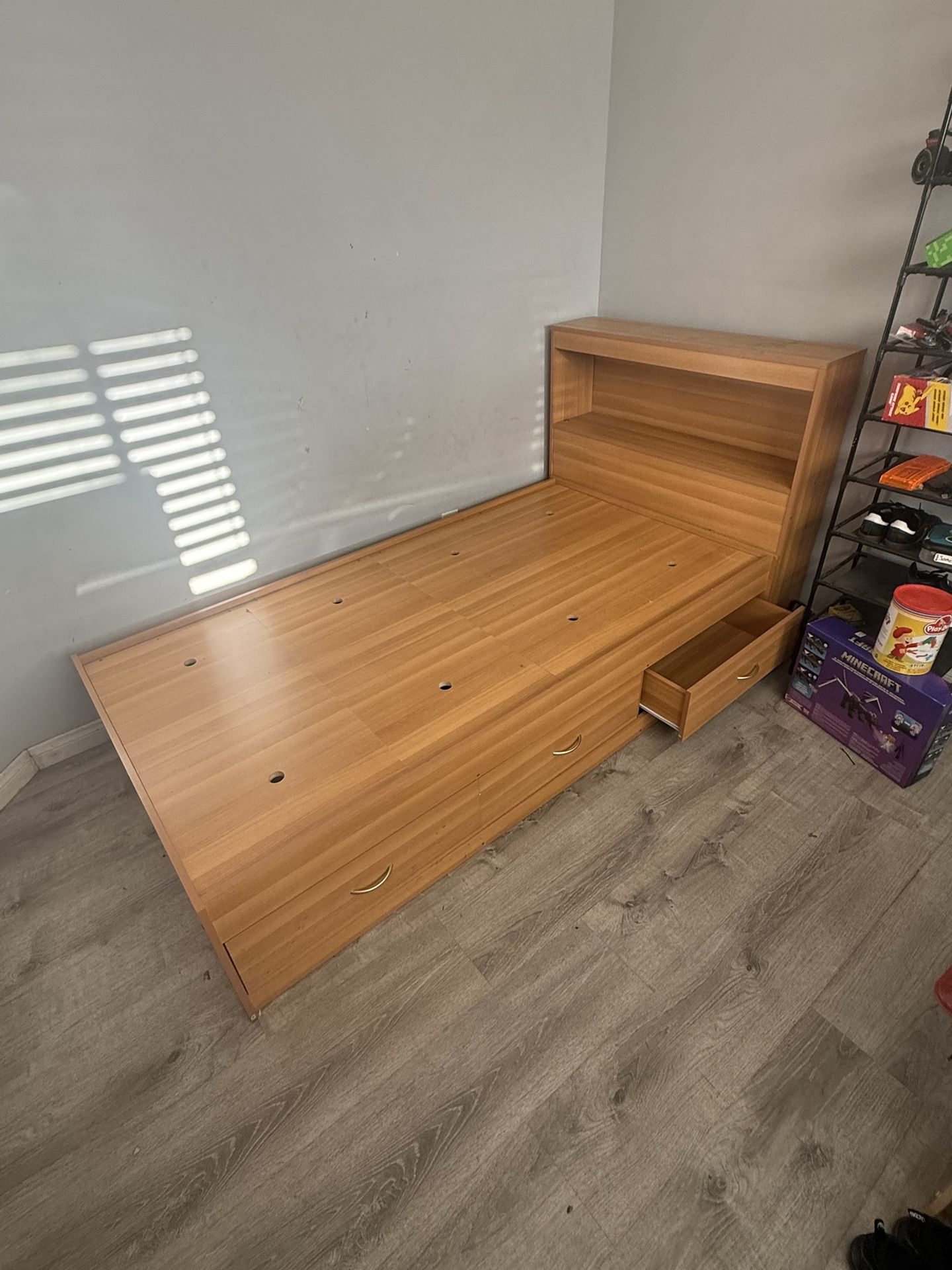 Kids bed