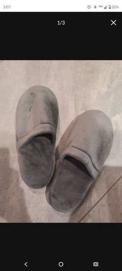 Gray heated Slip-On House Slippers