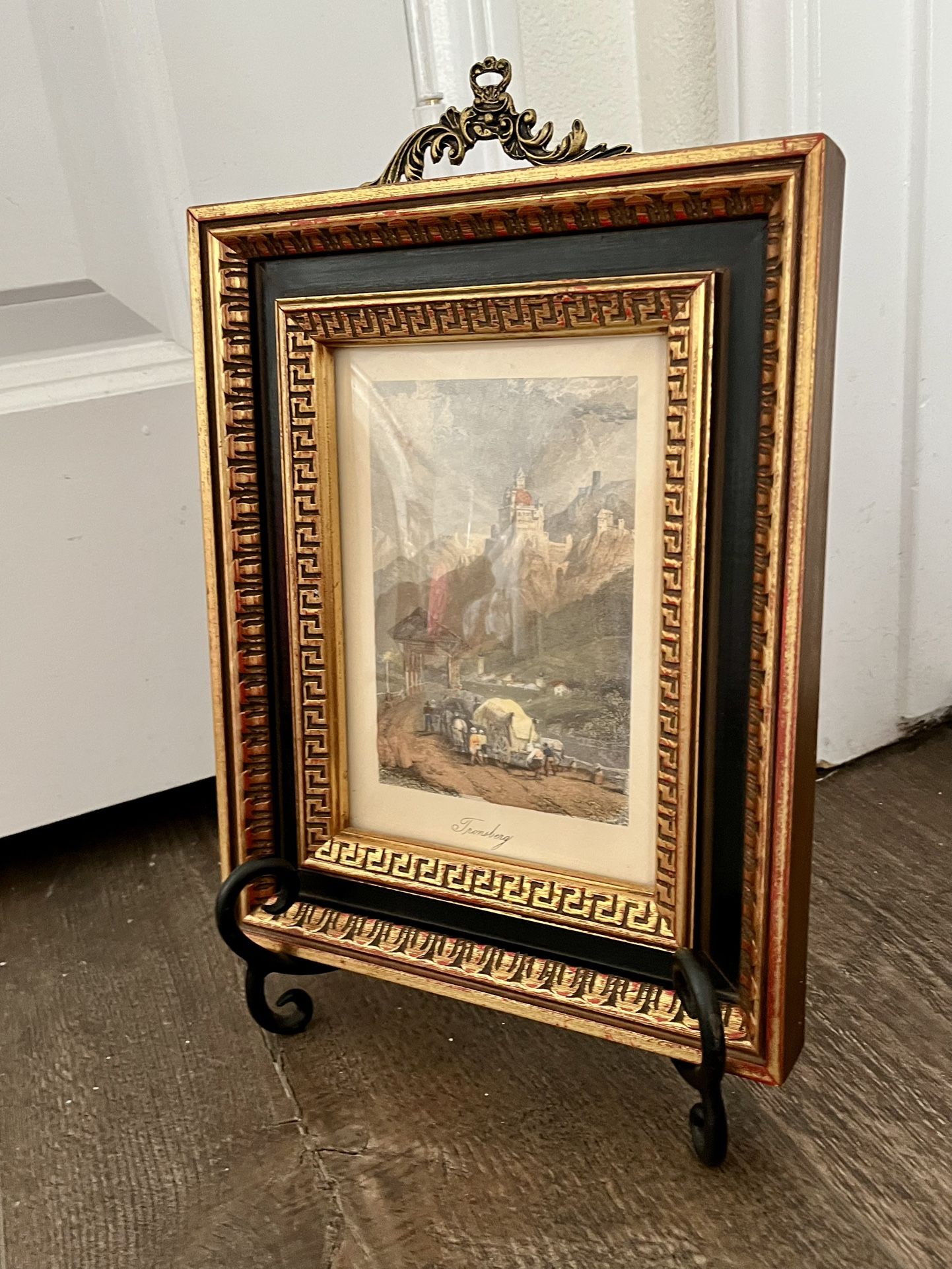 Antique Print Framed Red And Gold Greek Key Design With Convex Glass 8/10”