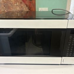 Cafe smart microwave like new