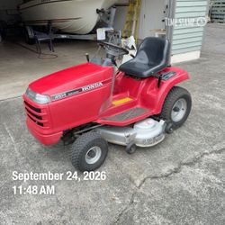 1994 Honda riding lawnmower/tractor w/2 xtra decks