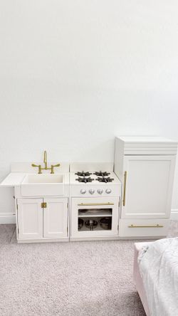 Pottery Barn Kids Chelsea Kitchen Collection - white