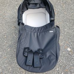 Thule Basinette Attachment