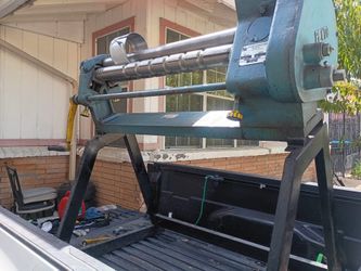 Sheet metal slip roller