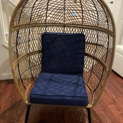 Egg Shape Chair 