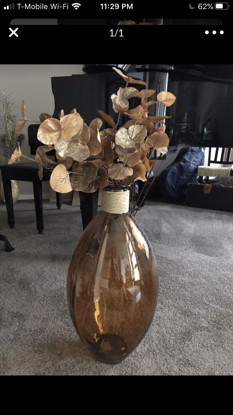 Vase with flowers