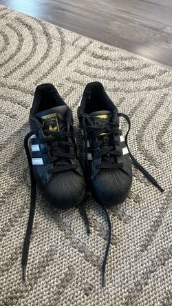 Adidas Superstar Boys Size 5.5