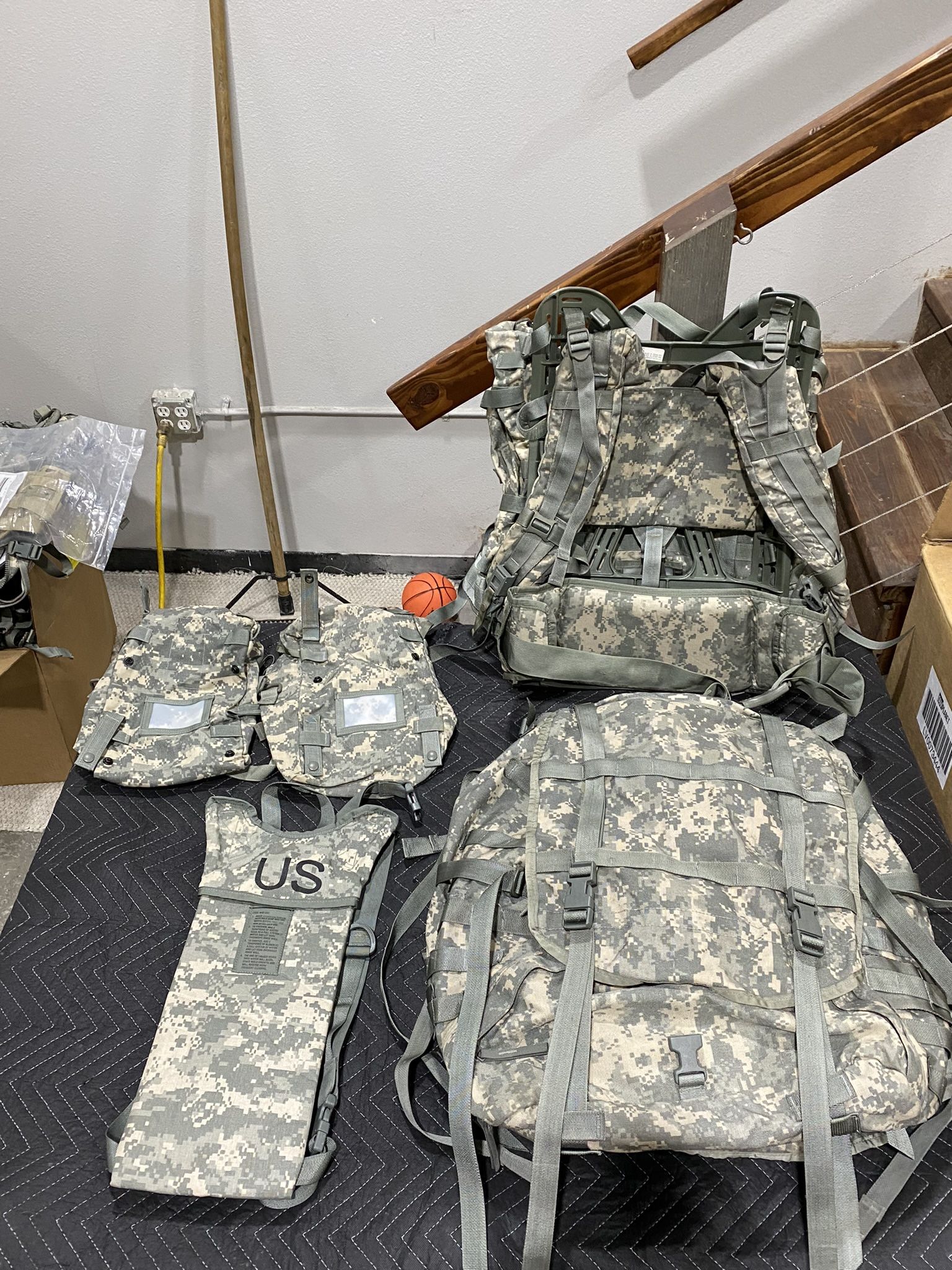 US Army Surplus Large  Field Pack Complete Kit