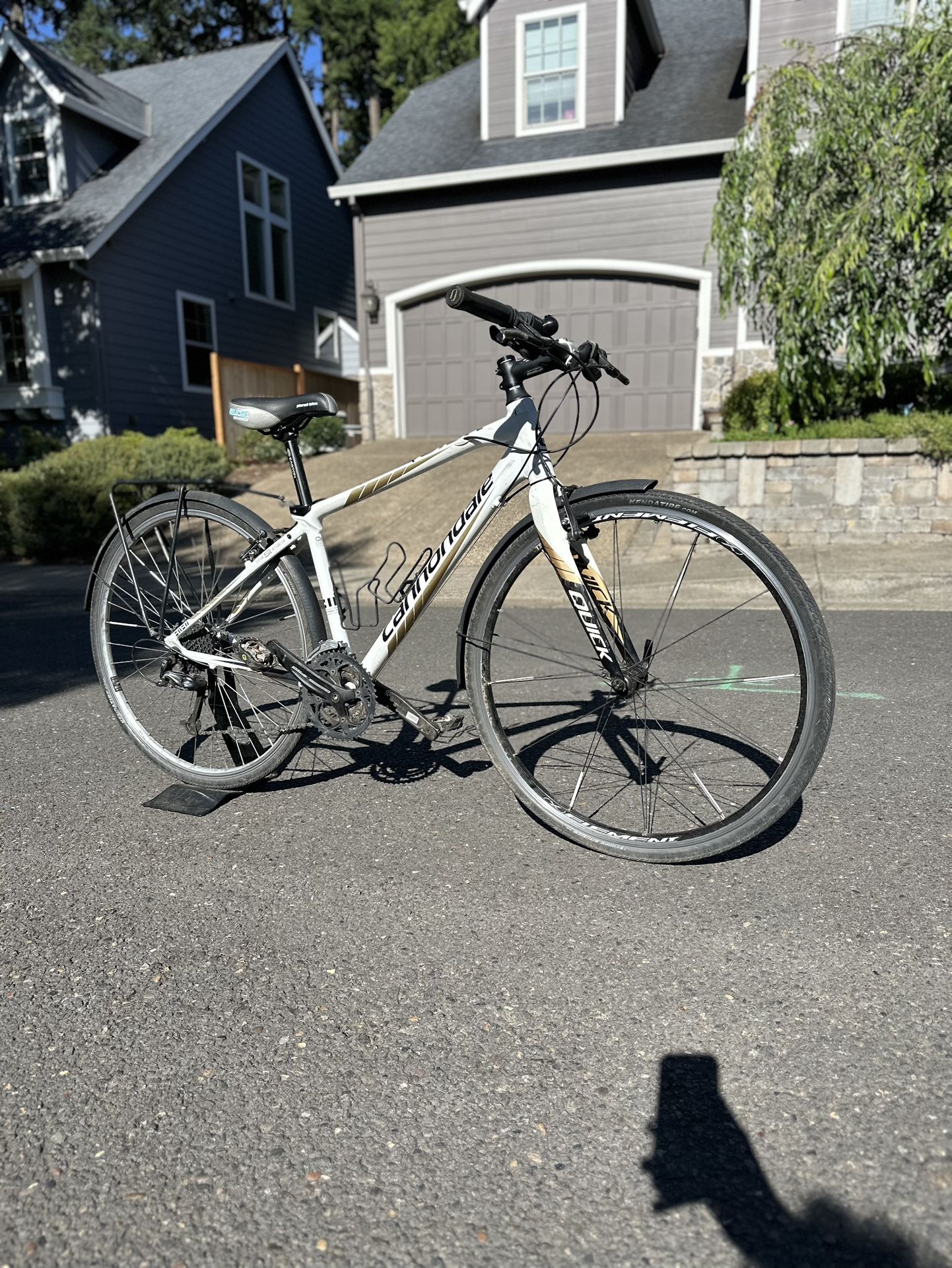 Cannondale Touring Bike
