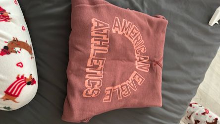 American Eagle SweatShirt
