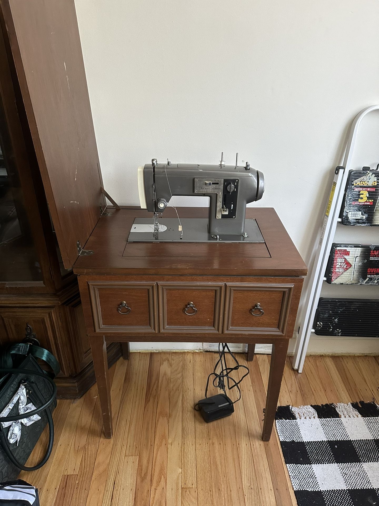 Sears Kenmore Heavy Duty Sewing Machine Model #158.840 With Table
