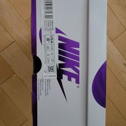 Jordan 1  Court Purple. Sz 7 Men's/ Woman's Sz 8.5 DS