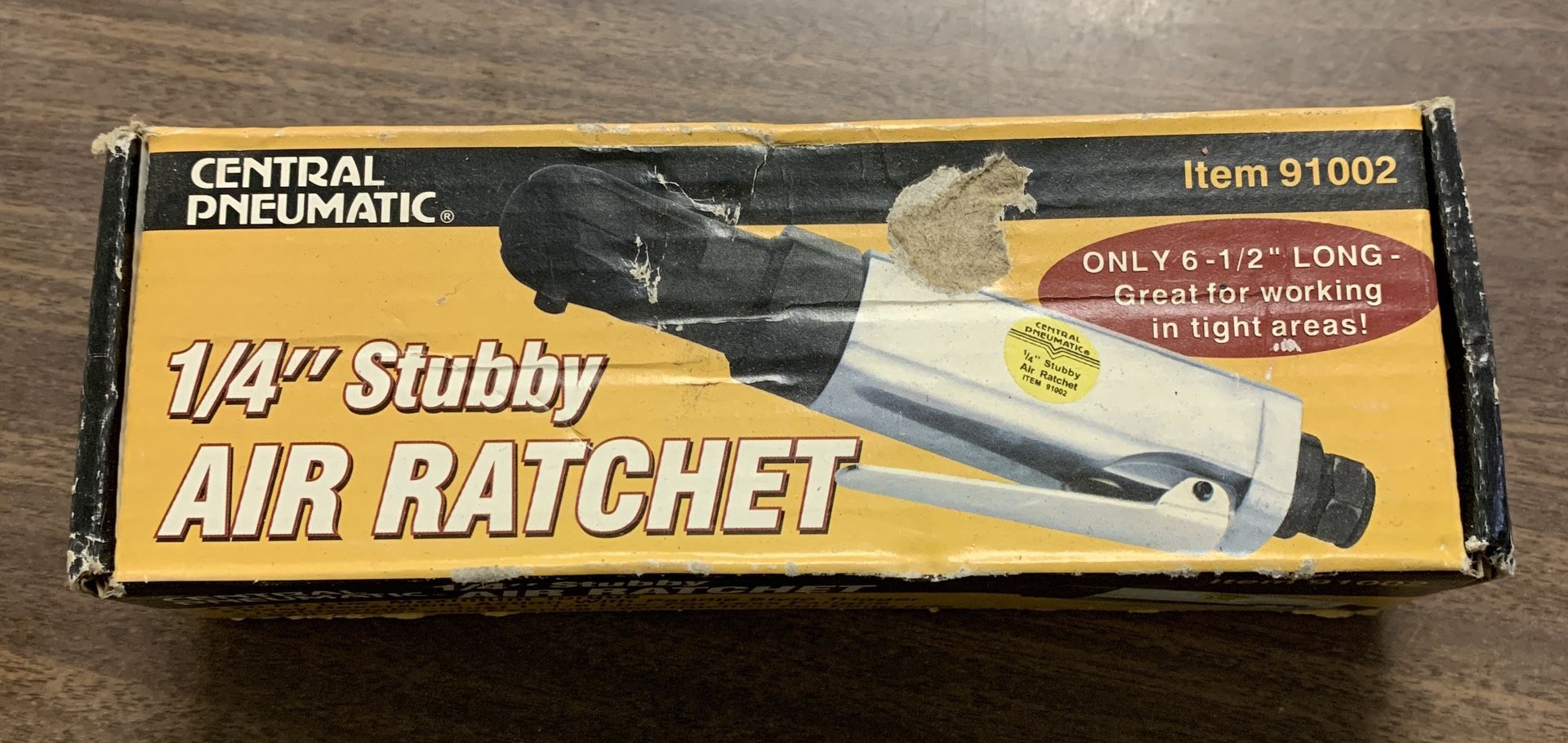 NIB- Central Pneumatic- 1/4” Stubby Air Ratchet