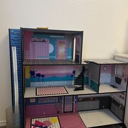 LOL Dollhouse